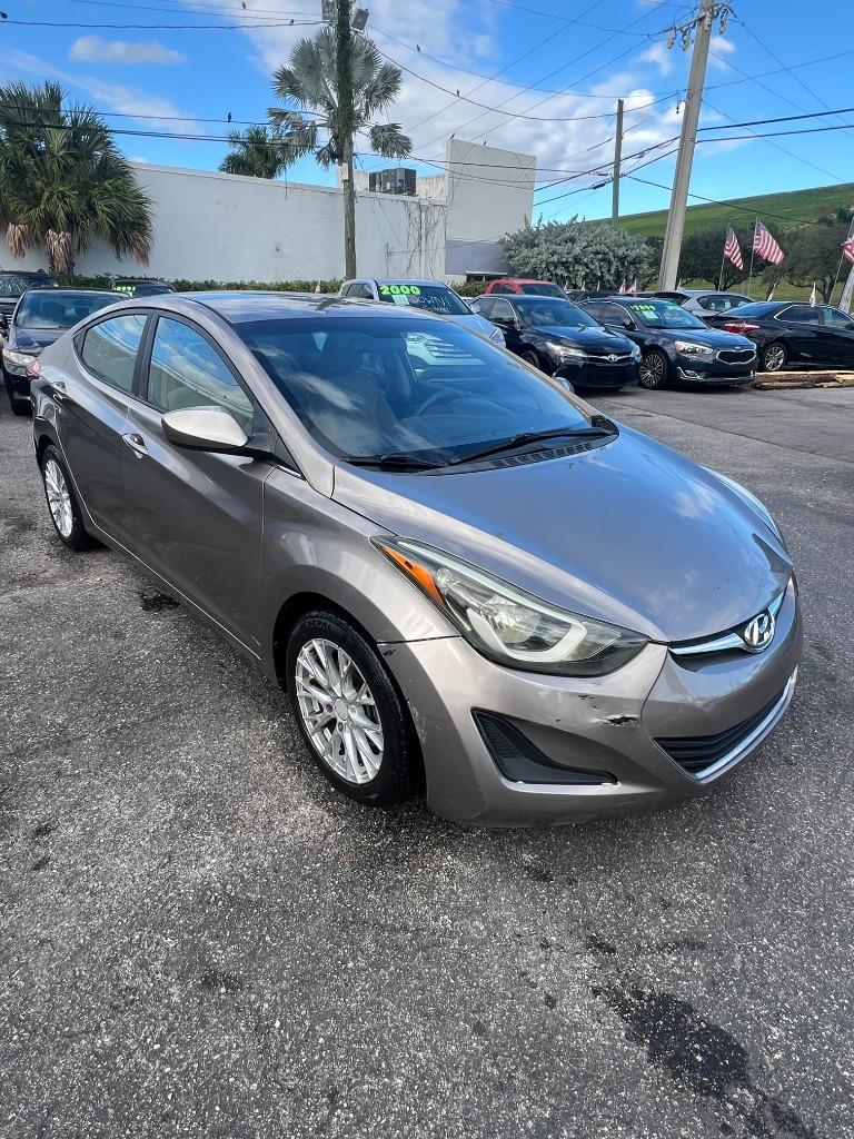 2015 Hyundai Elantra SE
