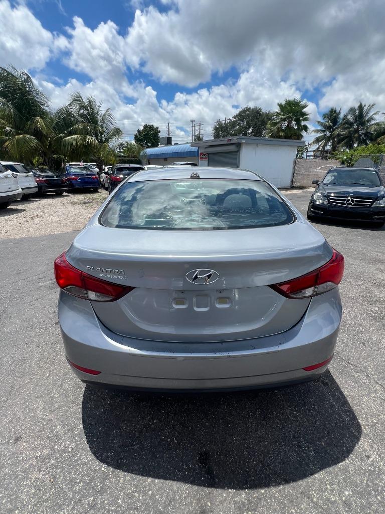 2016 Hyundai Elantra SE - Photo 6