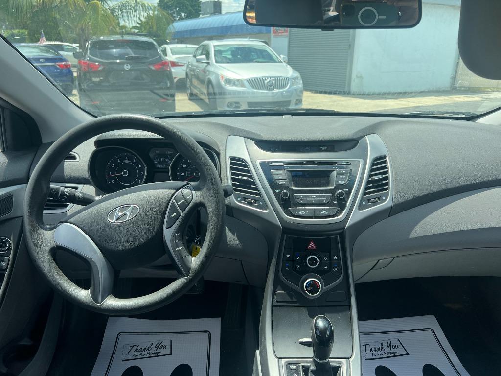 2016 Hyundai Elantra SE - Photo 11