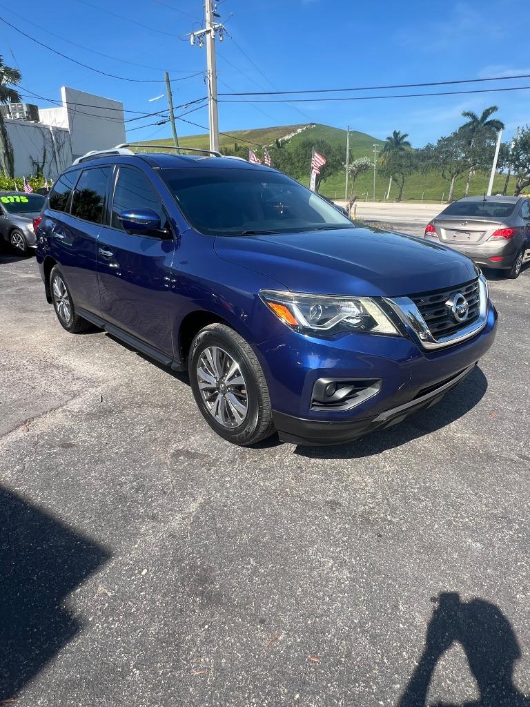 2019 Nissan Pathfinder SL