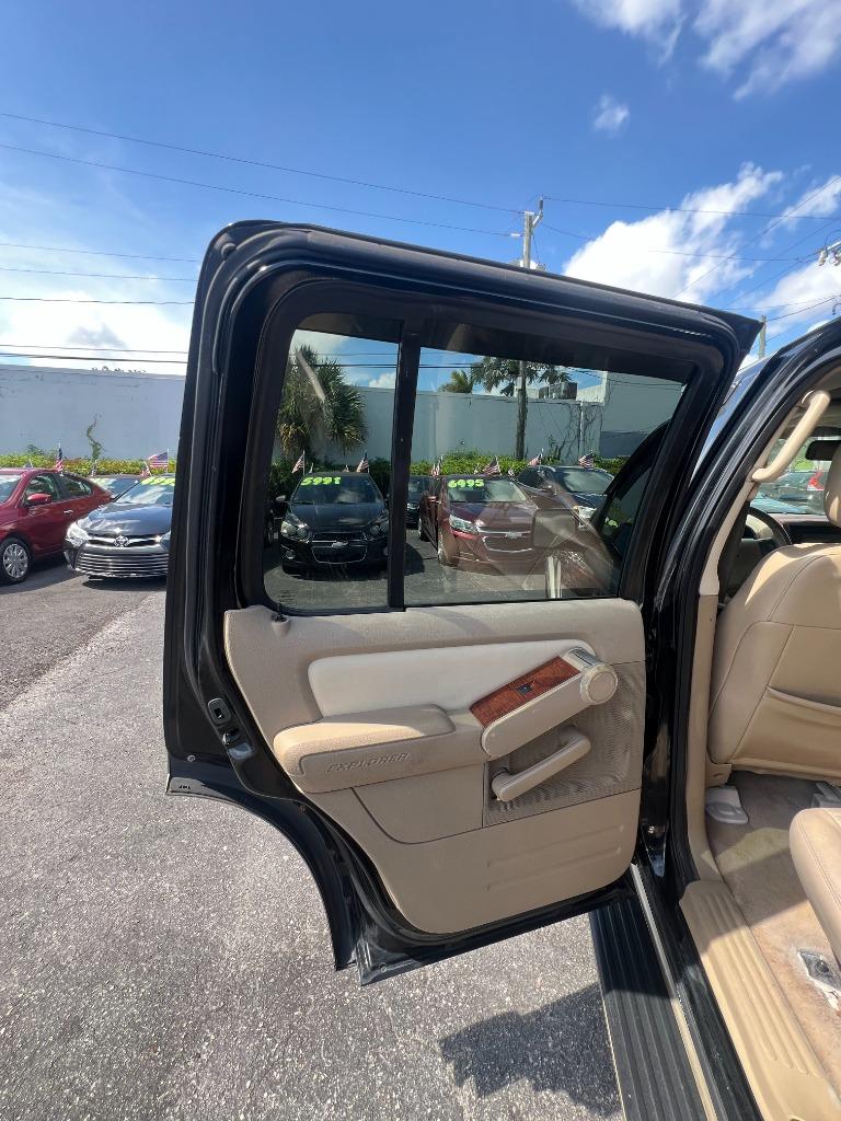 2007 Ford Explorer Eddie Bauer - Photo 20