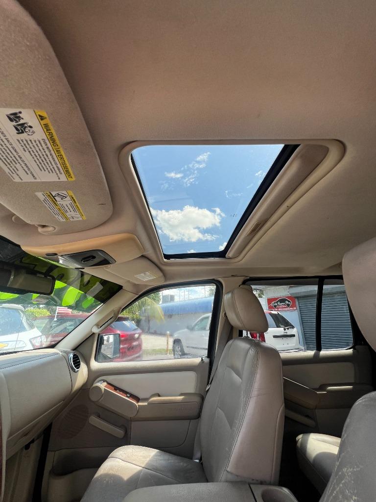 2007 Ford Explorer Eddie Bauer - Photo 12