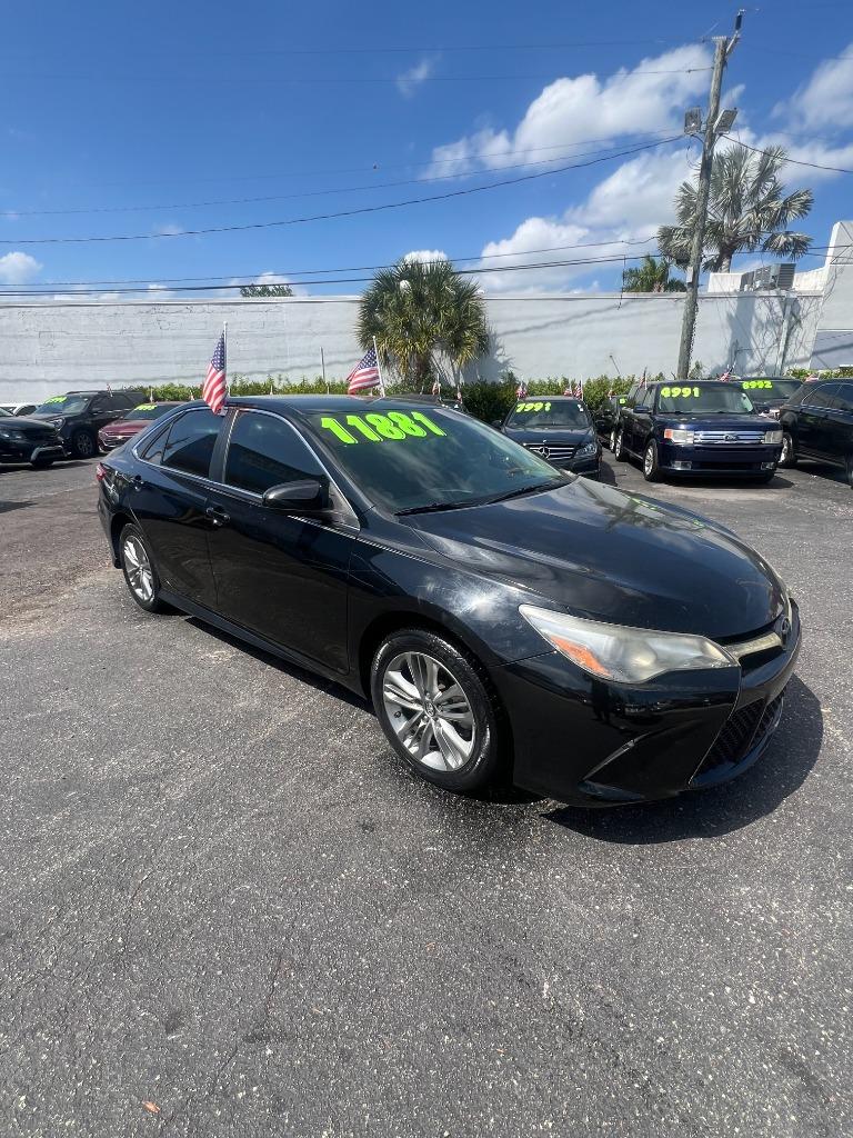 2017 Toyota Camry SE