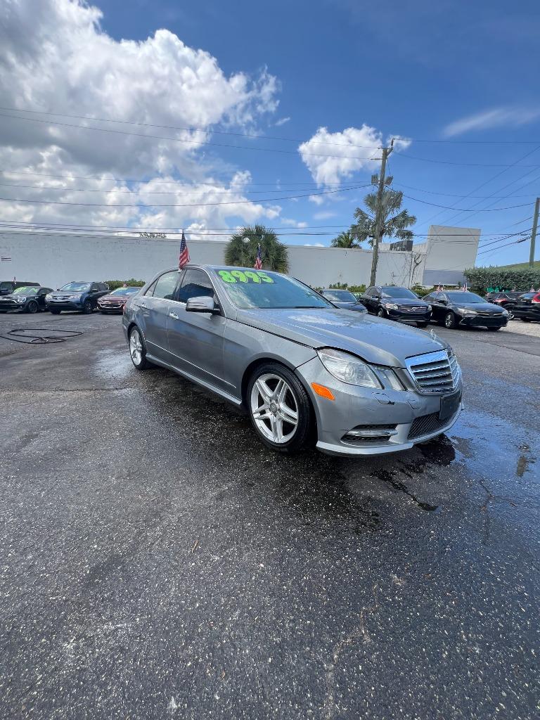2013 Mercedes-Benz E-Class E350 Luxury's photo