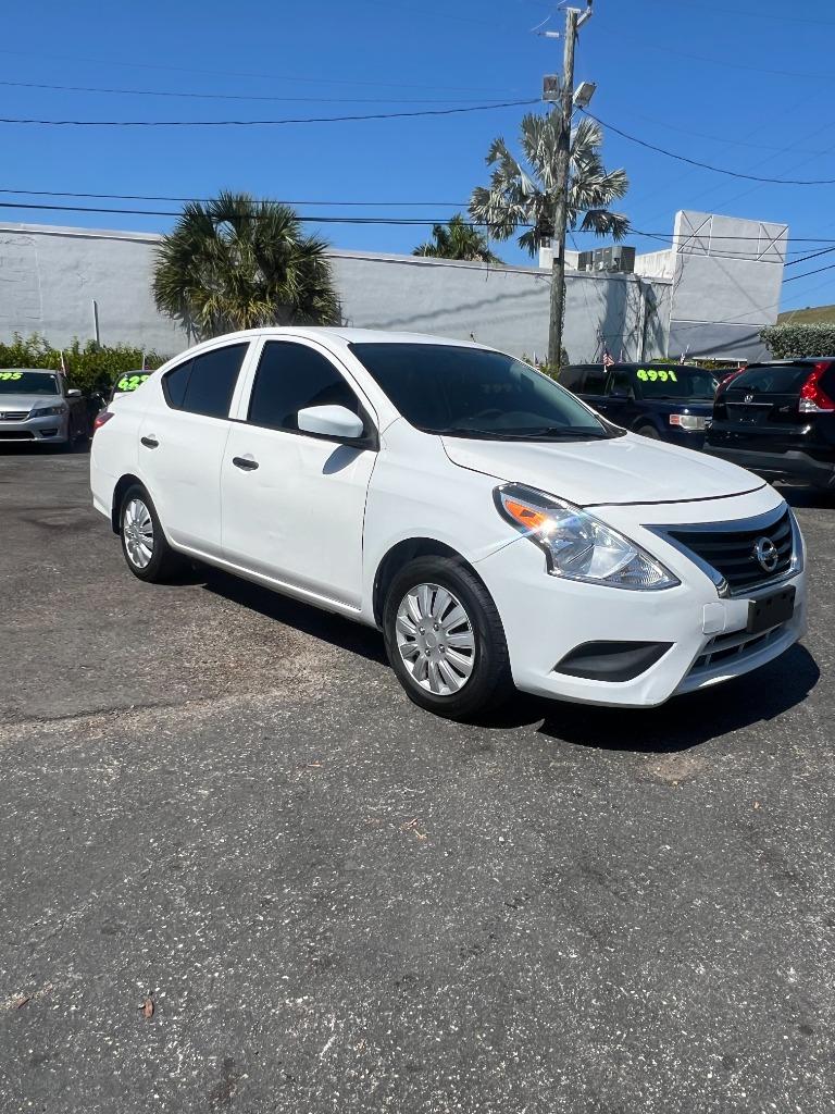 2017 Nissan Versa Sedan